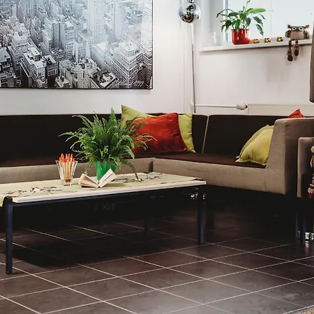 アカデミック * タリン